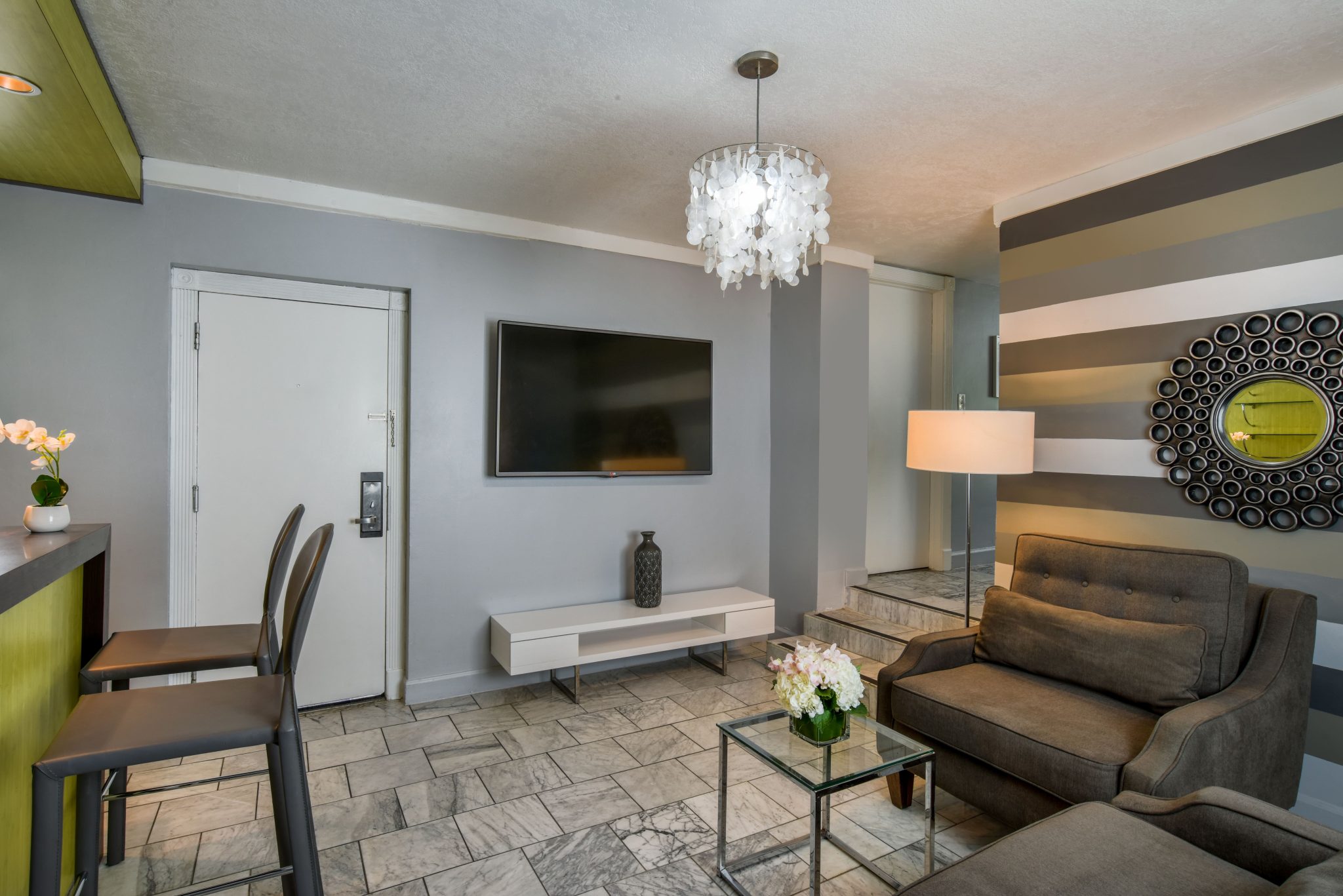 KHaydenBeaconHotelSuiteLivingRoom